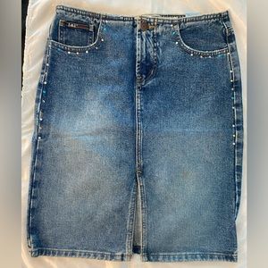 Lei jeans midi skirt blue w/slit & rhinestones Size 1. Excellent condition Used